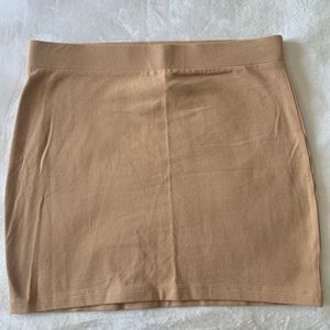 Stretchy beige mini skirt